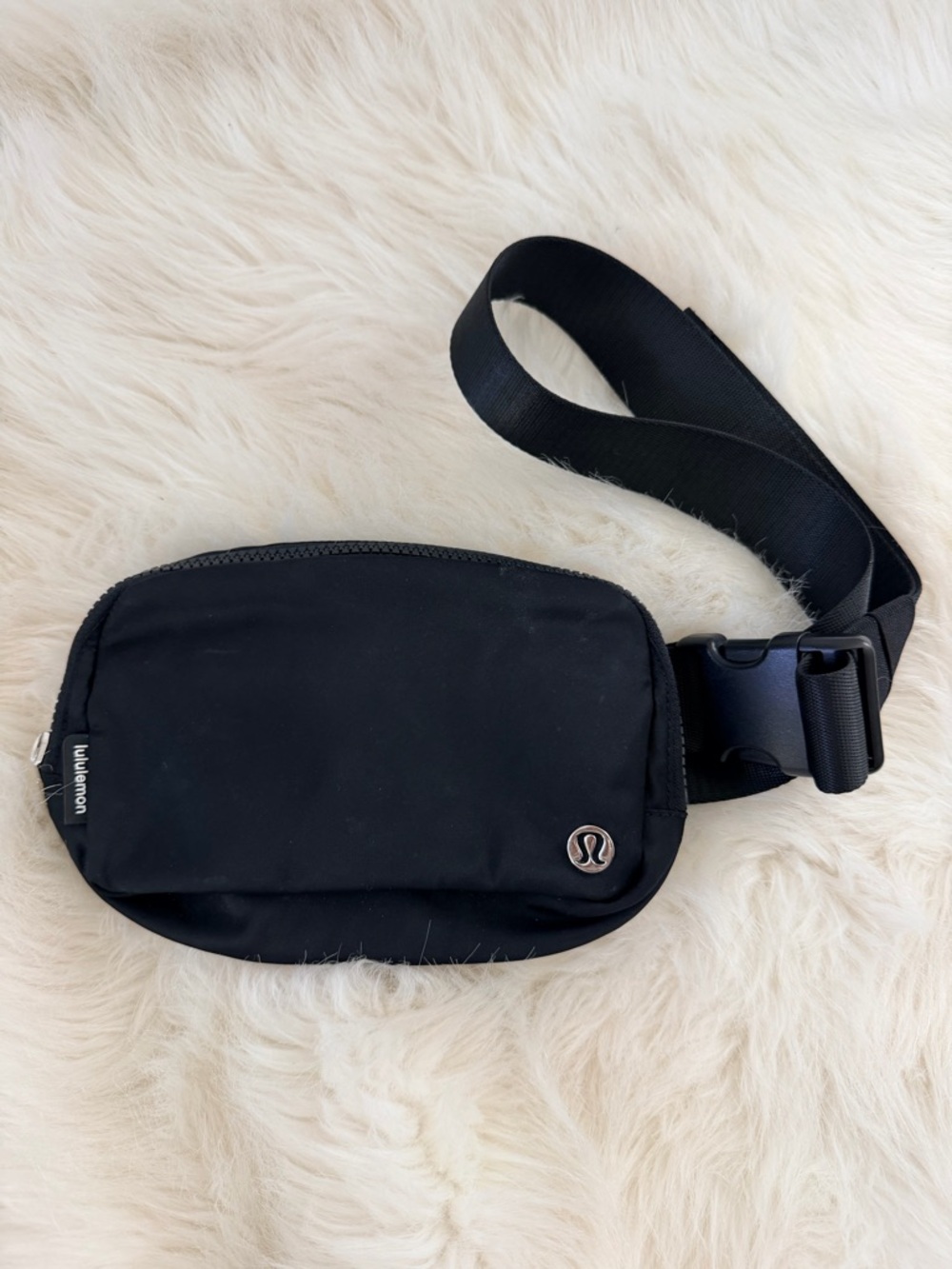 Lululemon Everywhere Belt Bag Black 1L Crossbody Fanny Pack